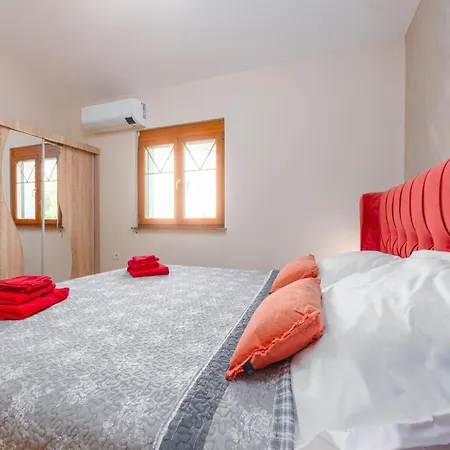 3 Bedroom Lovely In *