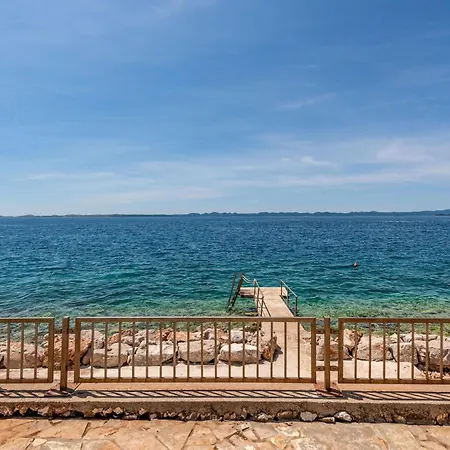 Διαμέρισμα 3 Bedroom Lovely In