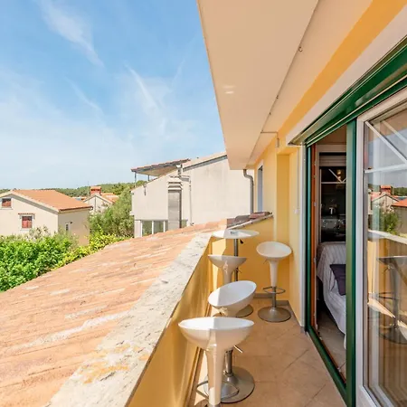 Apartment Cozy In With Jacuzzi Ždrelac