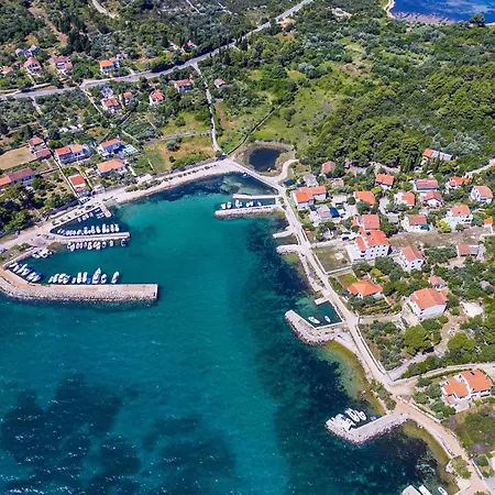 Pet Friendly In Apartamento Ždrelac